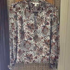 Gorgeous and flattering smocked flowing top.  Size L, Chelsea & Violet.  Colors!